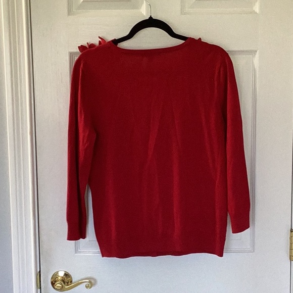Cable & Gauge embellished red sweater with rhinestone buttons - Picture 4 of 4